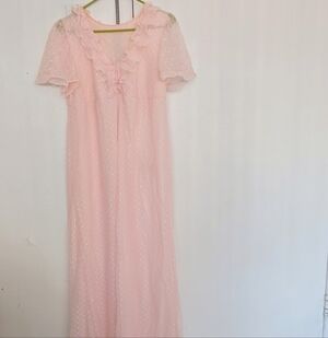 VTG Pink Women's lace Dress